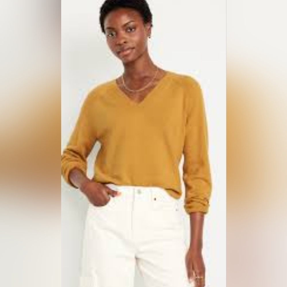 GAP Sweater Cozy Vibrant Gold Warm V-neck Relaxed Fit Long Sleeves Ribbed Knit - Picture 9 of 10